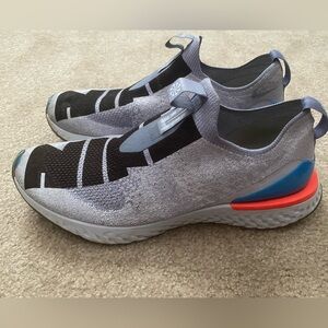 Nike Epic React laceless